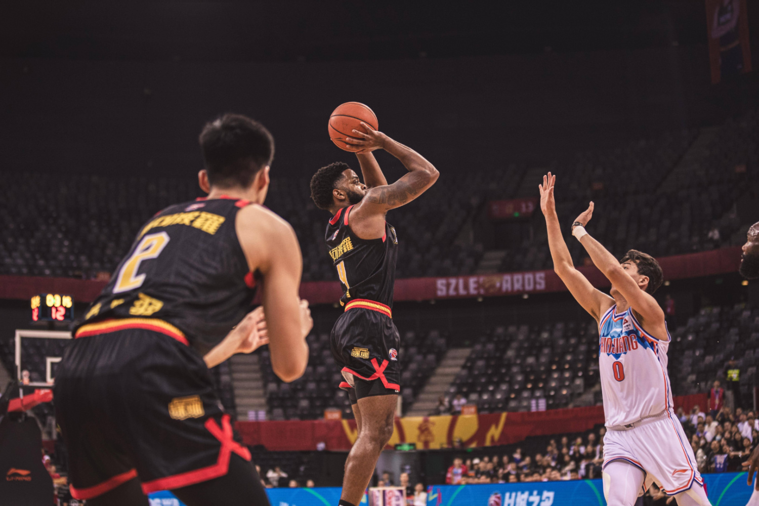 包含凭借一波深圳队，中超成功三杀，现场球迷泪目的词条