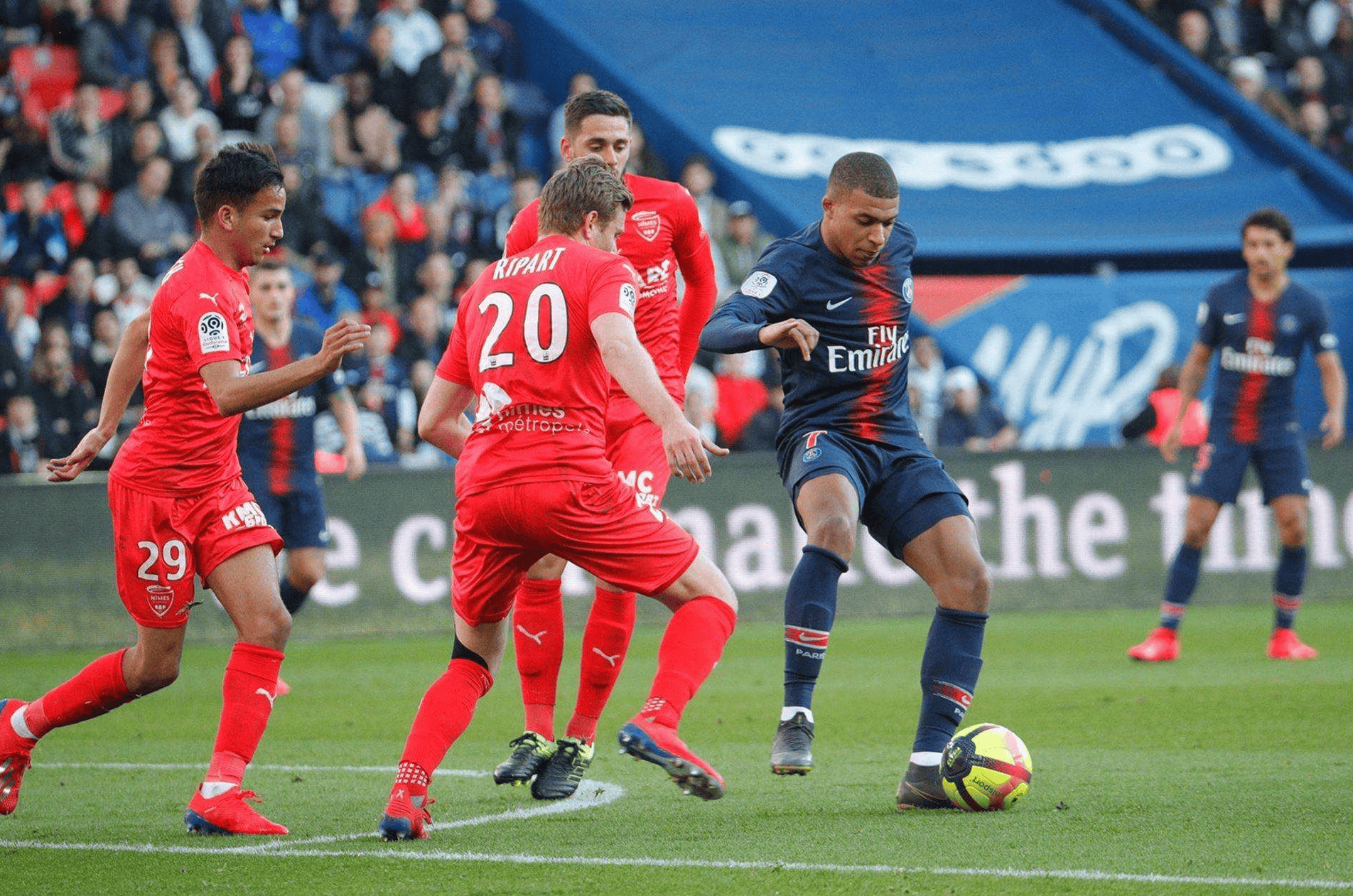 尼斯足球俱乐部在法甲比赛中取得胜利 尼斯足球俱乐部在法甲比赛中取得胜利