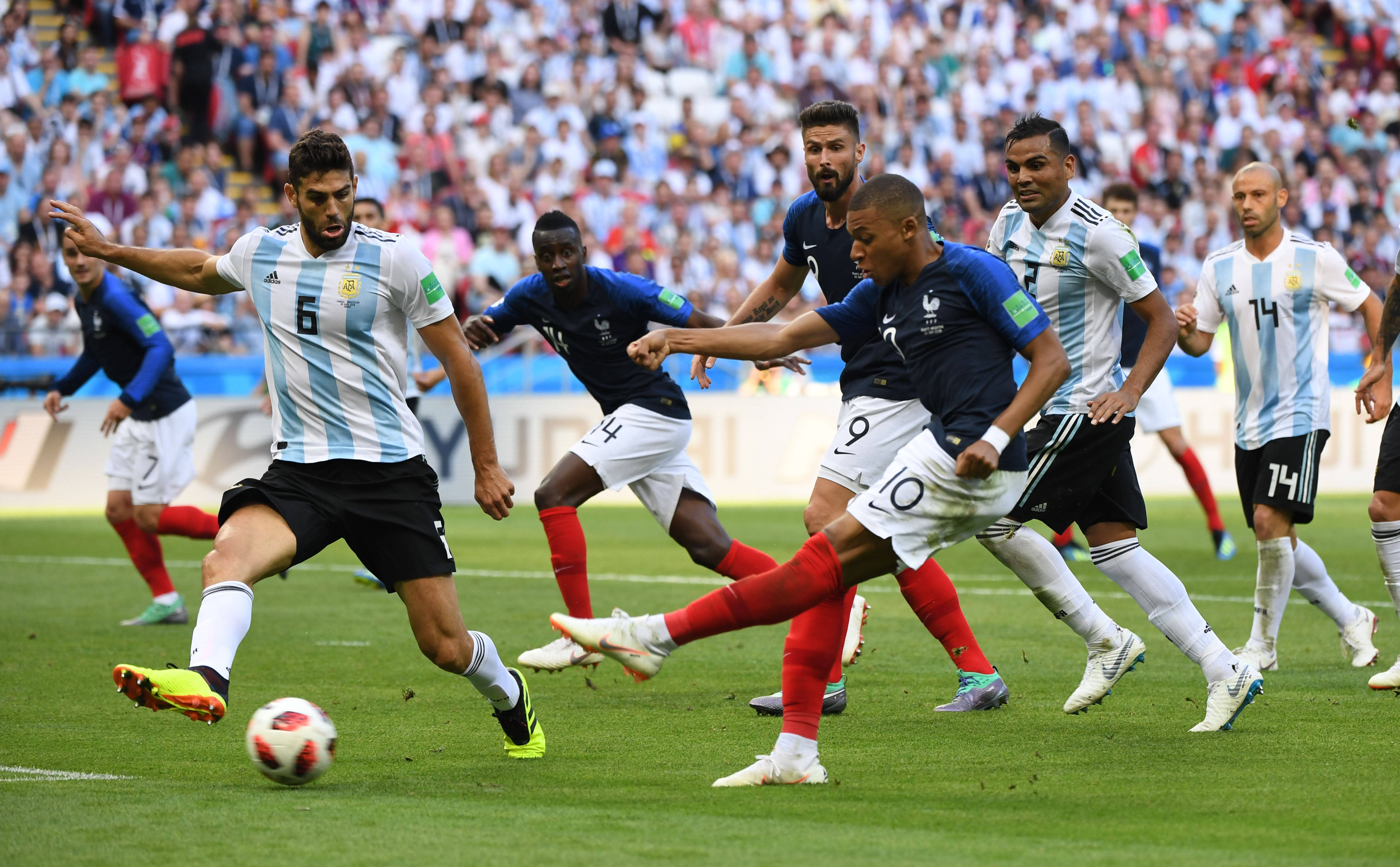 米兰体育投注-欧洲足球联赛屡现惊喜，球队实力接近