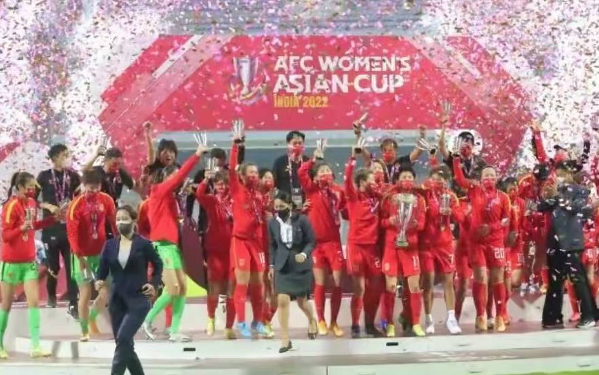 亚洲杯女足赛，日本队夺冠！