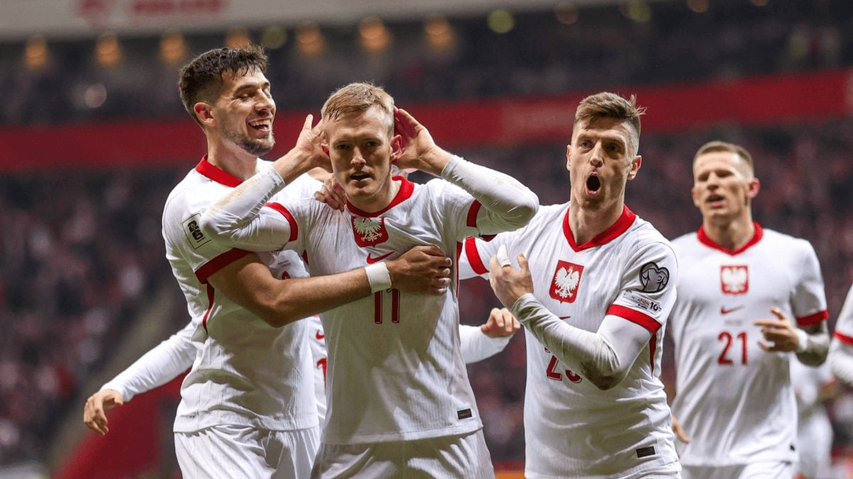 包含芬兰在欧锦赛资格赛中勇夺胜利的词条