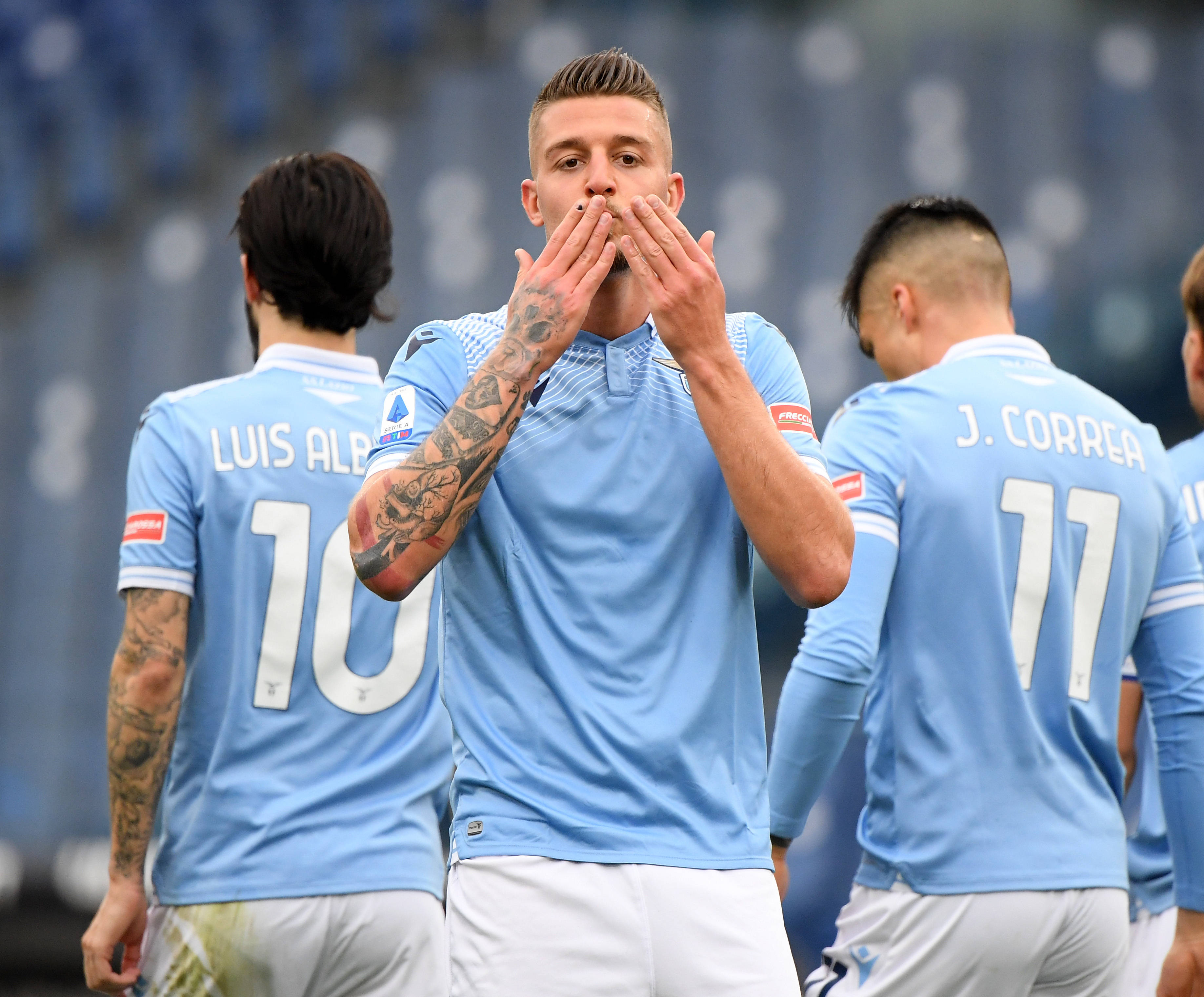 那不勒斯进攻火力强，轻松战胜对手