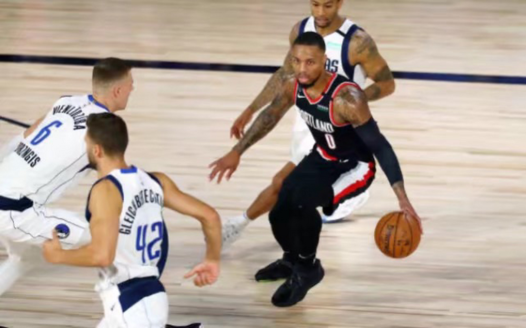 米兰体育在线-快船主场惨败开拓者，利拉德砍下40分的简单介绍