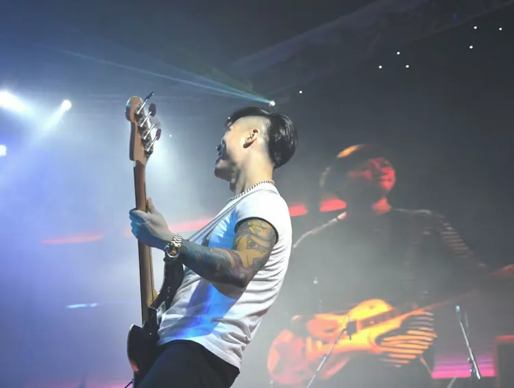 米兰体育链接-激情四射！巨星对决轰动全场