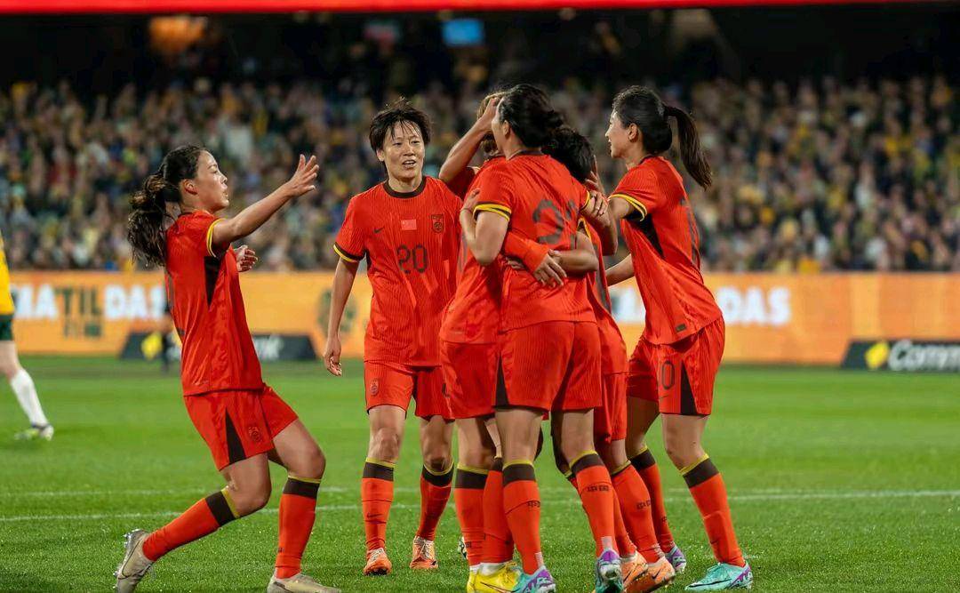 巴西女足队在国际比赛中崭露头角 巴西女足队在国际比赛中崭露头角