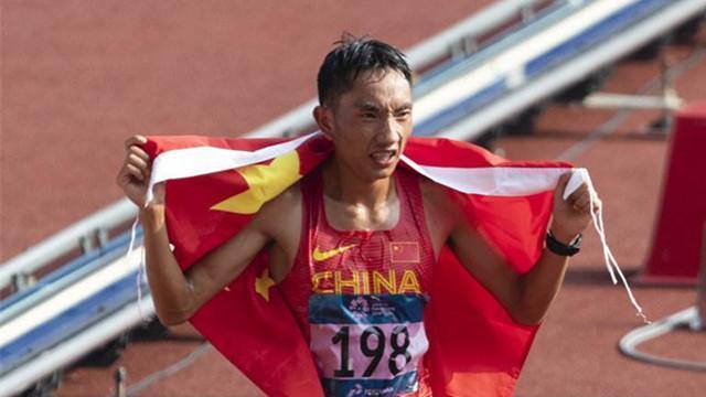 菲律宾选手斩获金牌,展现实力 菲律宾选手斩获金牌,展现实力