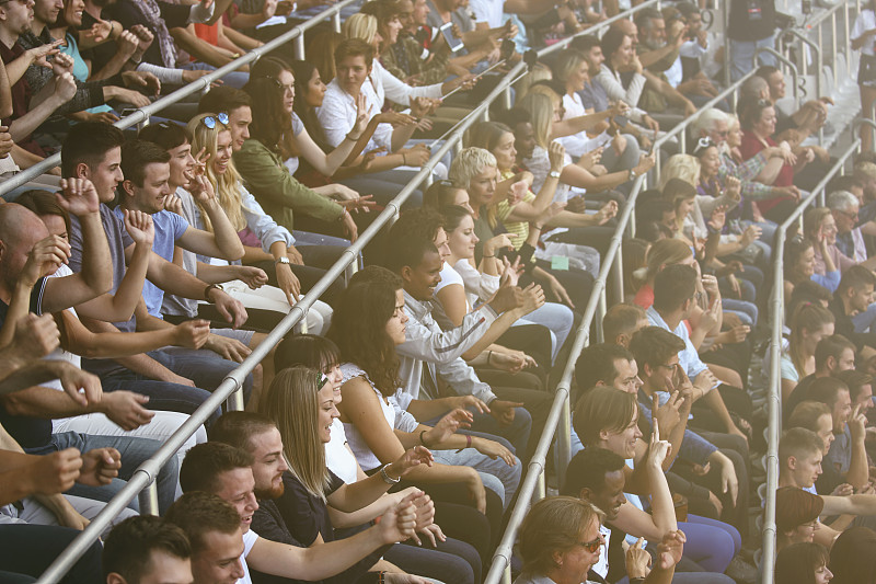 米兰体育网站-精彩绝伦的比赛中让球迷们尽享视觉盛宴