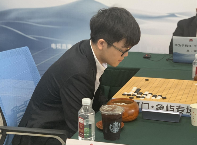 米兰体育网站-厦门队主将受伤，比赛成绩下滑