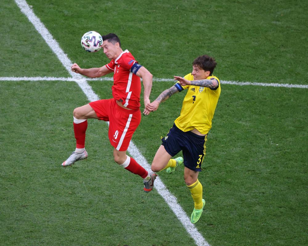 包含波兰小组第一出线，奥地利遗憾出局欧锦赛！的词条